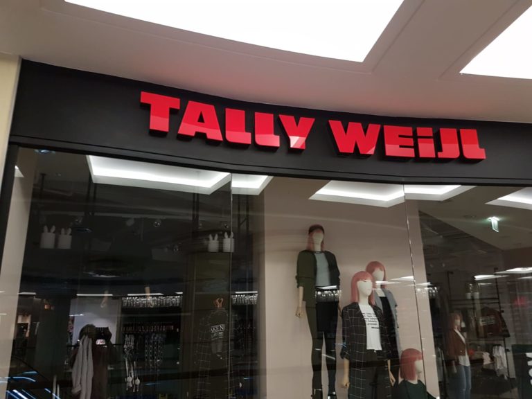 Tally Weijl _ 3D-Buchstaben