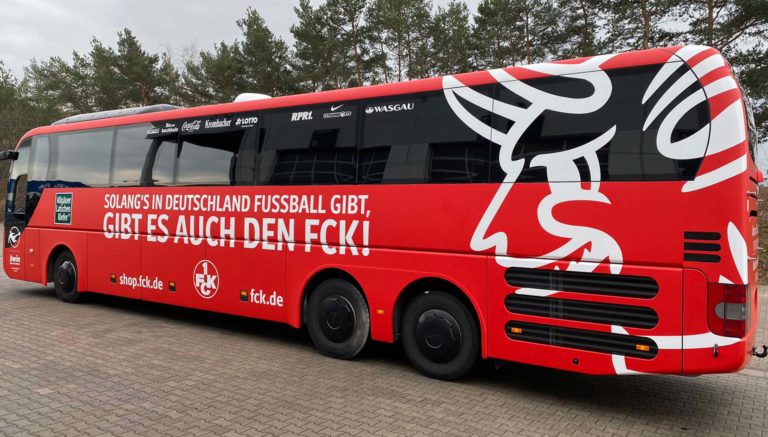1. FCK Mannschaftsbus Bus Folierung Beschriftung Folienritter 6